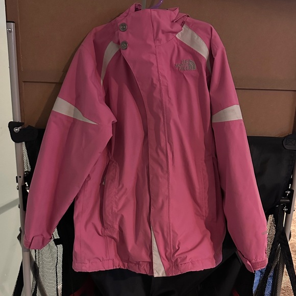The North Face Kids Pink Raincoat - Picture 1 of 4